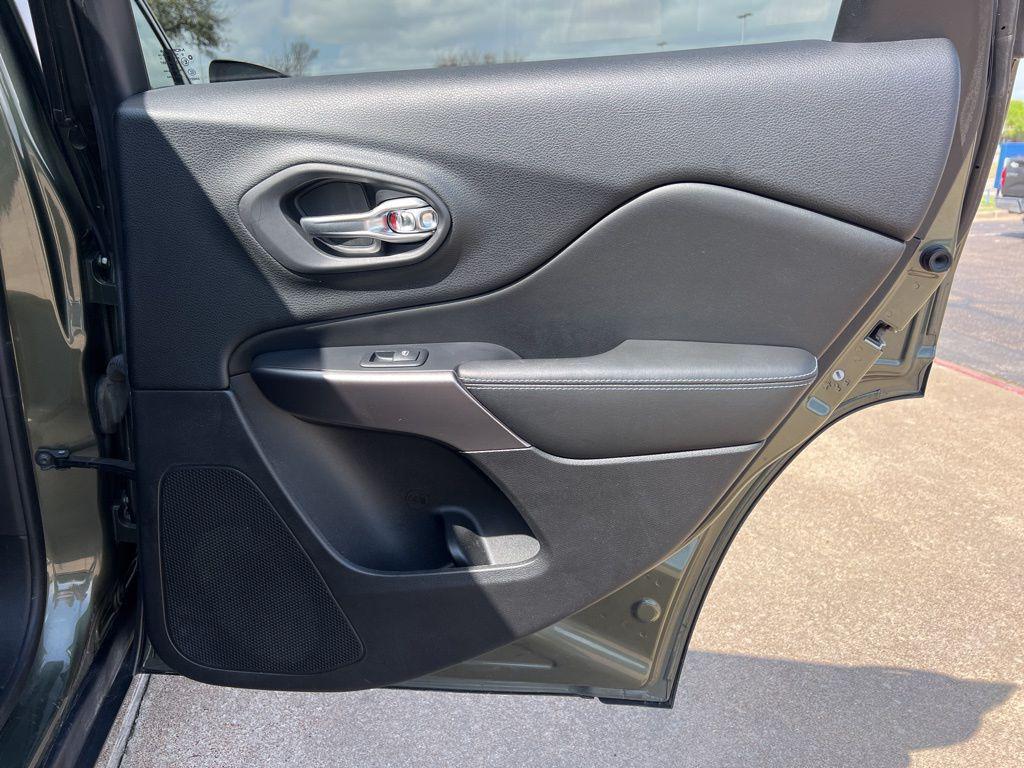 used 2019 Jeep Cherokee car, priced at $14,589