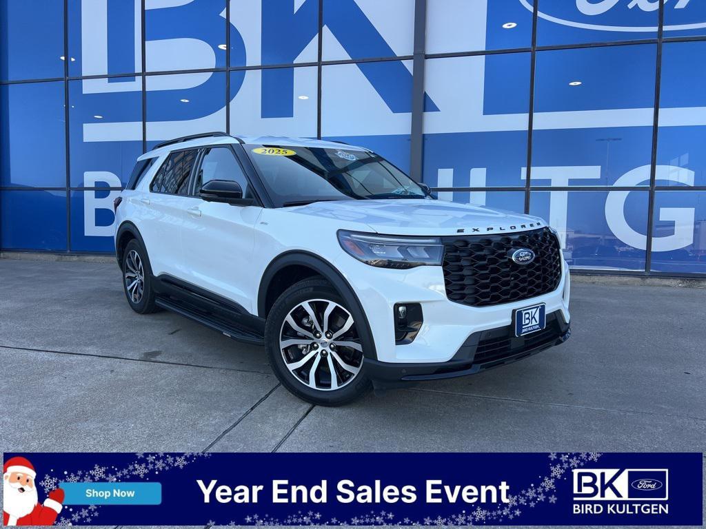 used 2025 Ford Explorer car, priced at $39,923
