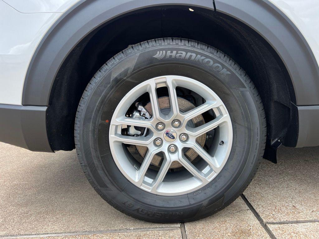 new 2026 Ford Explorer car, priced at $40,357