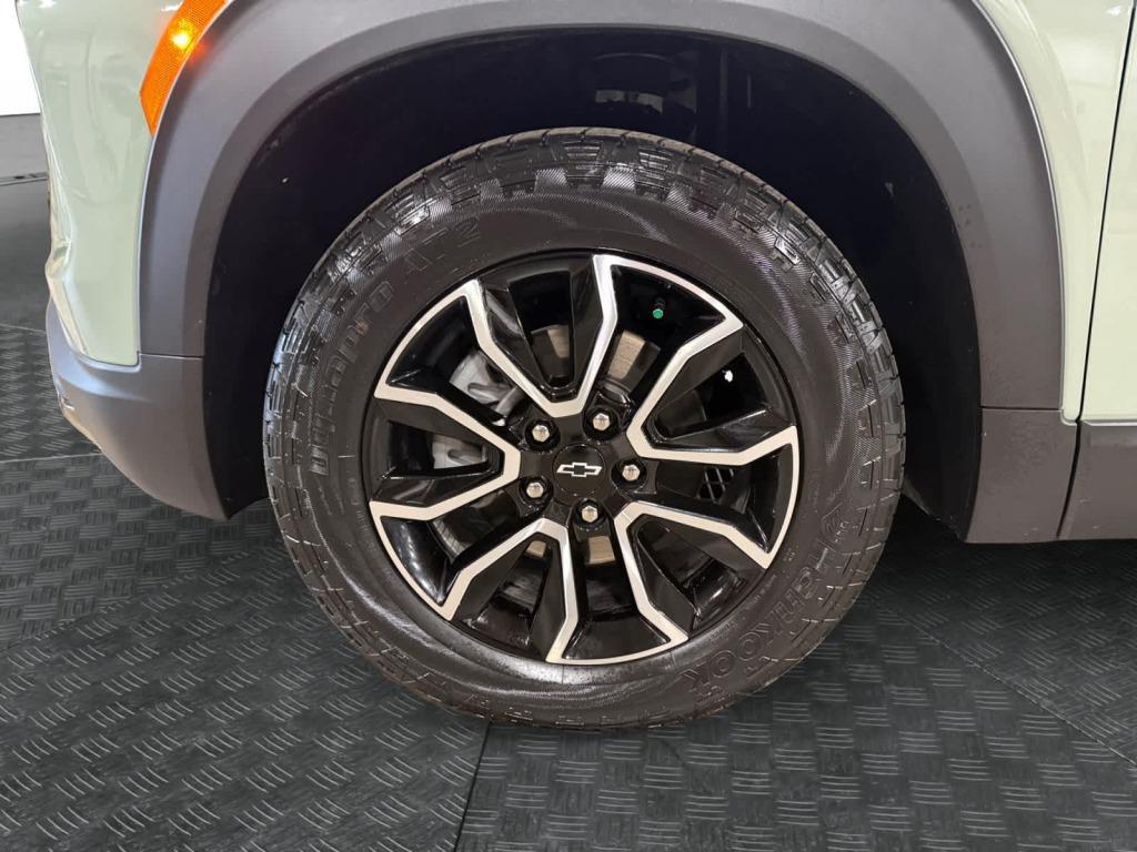 used 2025 Chevrolet TrailBlazer car, priced at $26,983