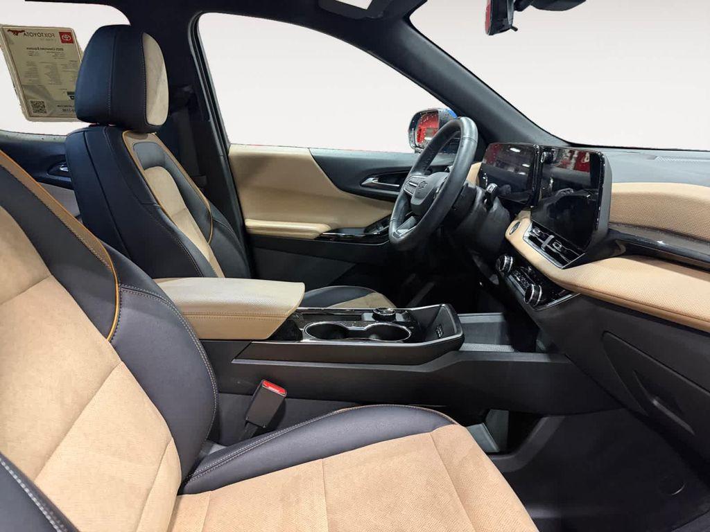 used 2025 Chevrolet Equinox car, priced at $31,502
