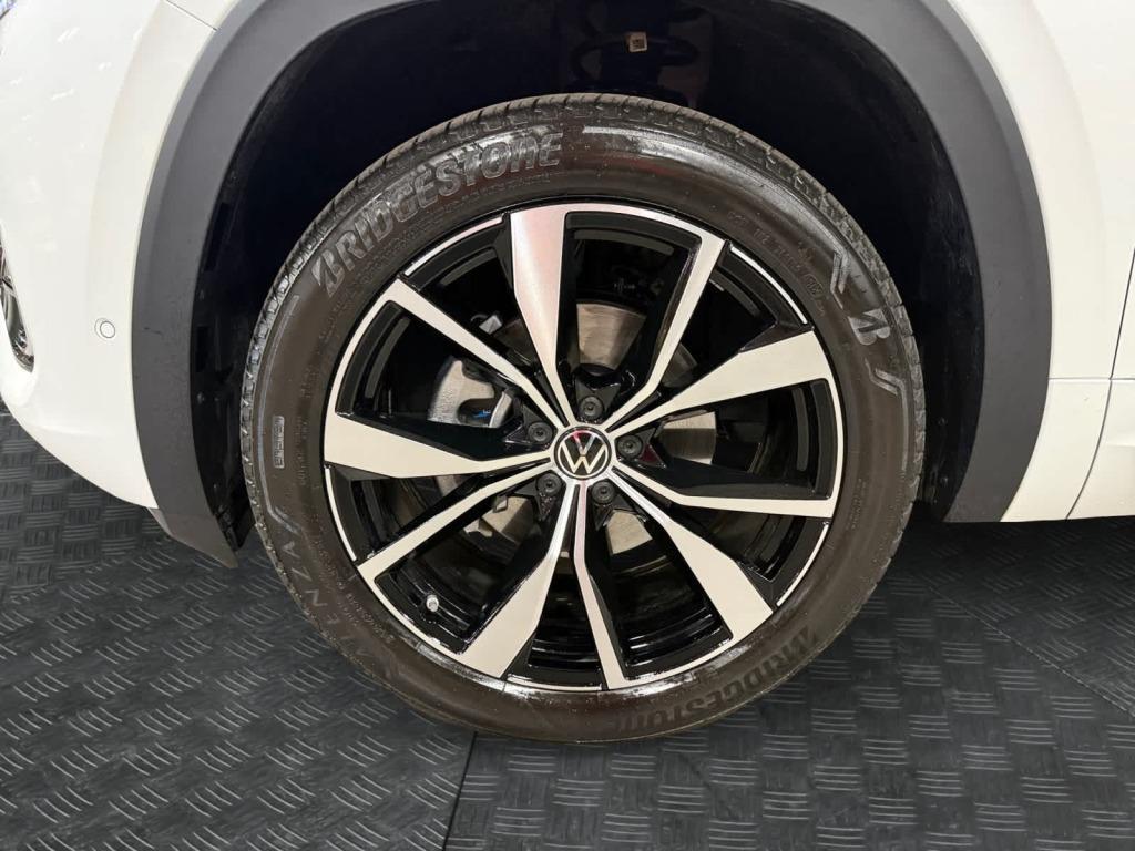 used 2026 Volkswagen Atlas car, priced at $47,968