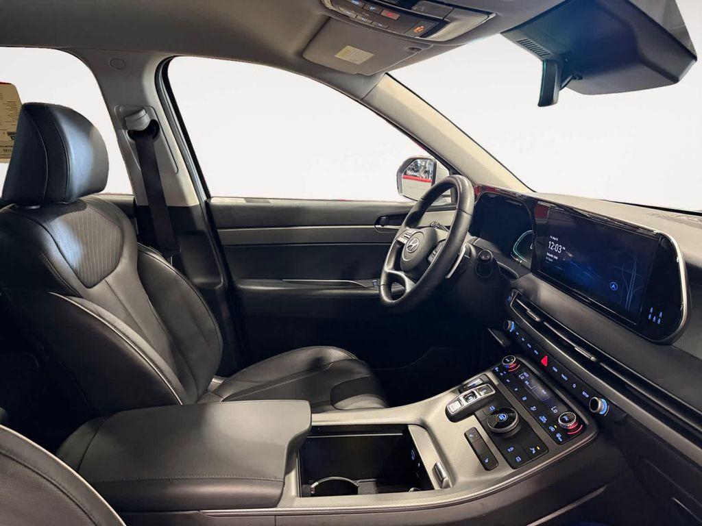 used 2025 Hyundai Palisade car, priced at $35,633