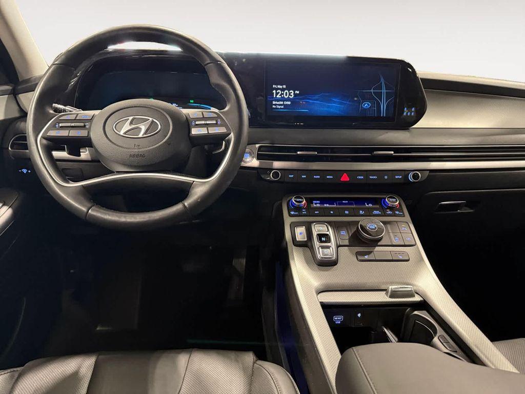 used 2025 Hyundai Palisade car, priced at $35,633