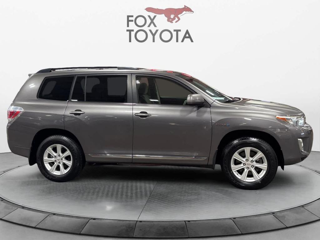used 2012 Toyota Highlander Hybrid car, priced at $11,845