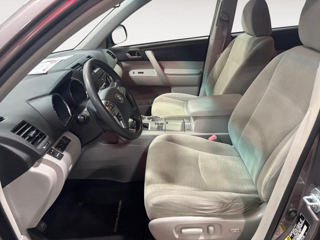 used 2012 Toyota Highlander Hybrid car, priced at $11,845