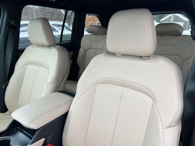 new 2026 Jeep Grand Cherokee car, priced at $47,990