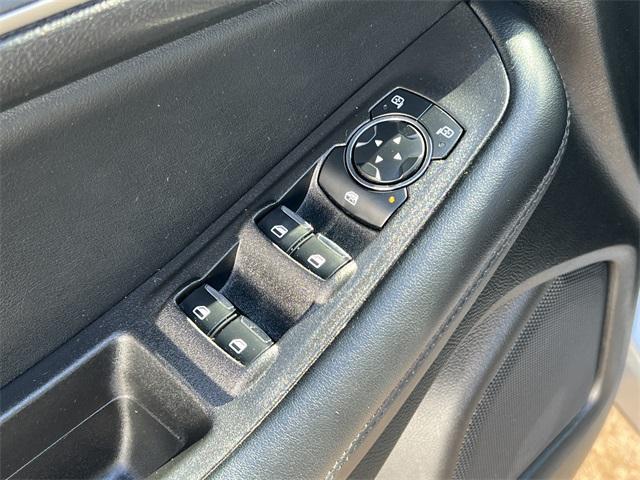 used 2024 Ford Edge car, priced at $22,993