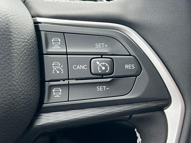 new 2025 Jeep Grand Cherokee car, priced at $48,559