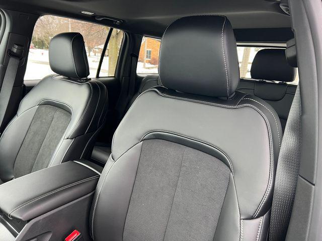 new 2025 Jeep Grand Cherokee car, priced at $48,559