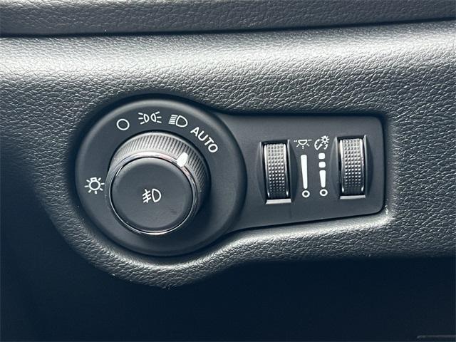 new 2026 Chrysler Pacifica car, priced at $53,949