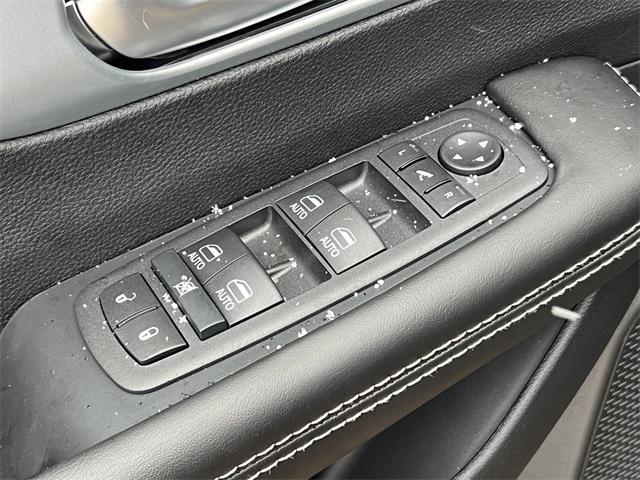 new 2026 Chrysler Pacifica car, priced at $53,949