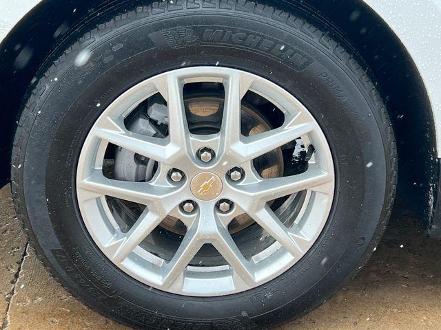 used 2024 Chevrolet Equinox car, priced at $18,390