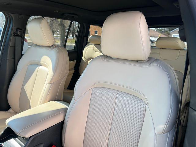 used 2025 Jeep Grand Cherokee car, priced at $36,990