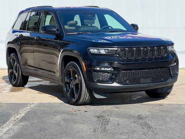 used 2025 Jeep Grand Cherokee car, priced at $36,990