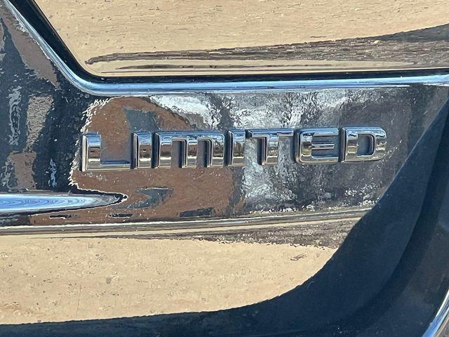 used 2025 Jeep Grand Cherokee car, priced at $36,990