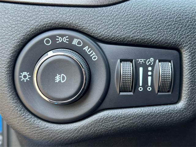 used 2022 Jeep Cherokee car, priced at $24,998