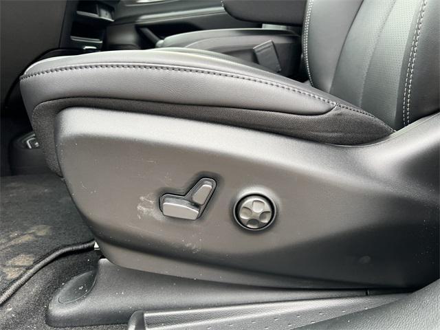 new 2026 Chrysler Pacifica car, priced at $48,922