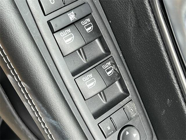 new 2026 Chrysler Pacifica car, priced at $48,922