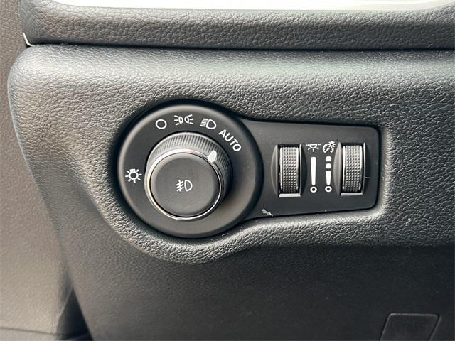 new 2026 Chrysler Pacifica car, priced at $48,922