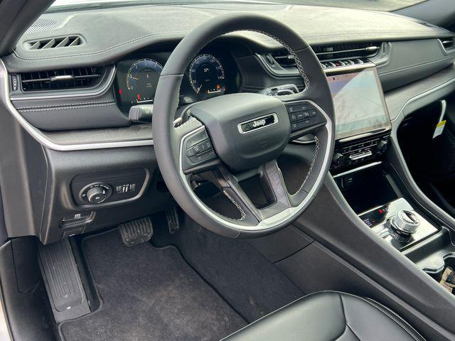 new 2025 Jeep Grand Cherokee car, priced at $52,972