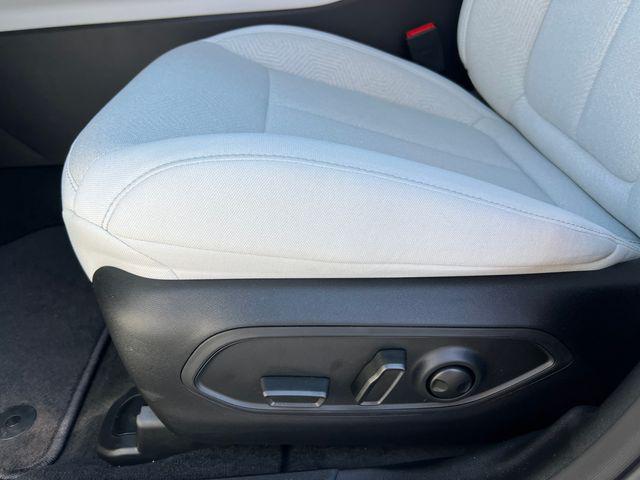 new 2026 Jeep Cherokee car, priced at $39,480