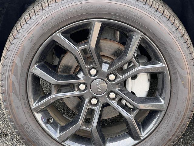 used 2025 Jeep Grand Cherokee car, priced at $46,570