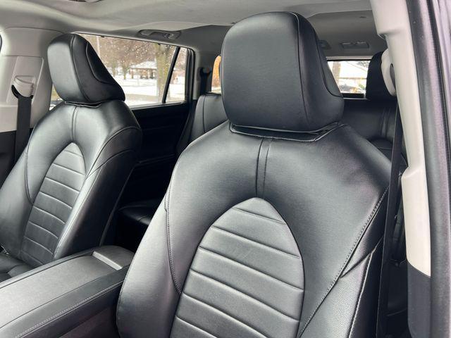 used 2022 Toyota Highlander car, priced at $30,700