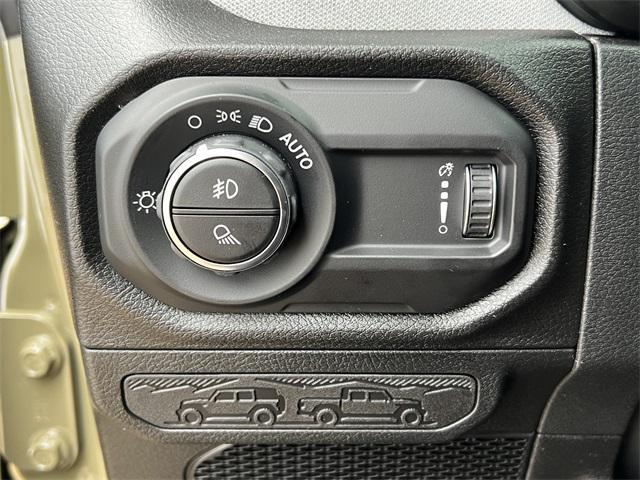 new 2026 Jeep Gladiator car, priced at $50,600