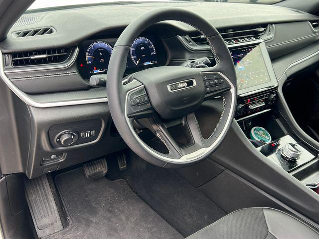 used 2024 Jeep Grand Cherokee car, priced at $36,390