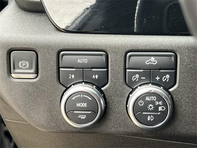 used 2022 GMC Sierra 1500 car, priced at $33,600