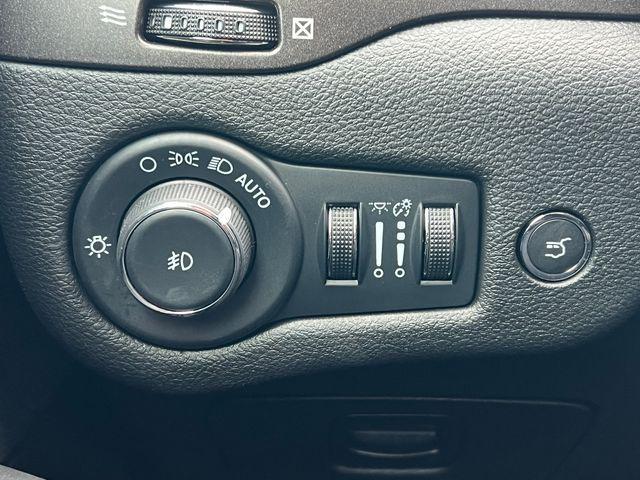 used 2022 Jeep Cherokee car, priced at $23,935