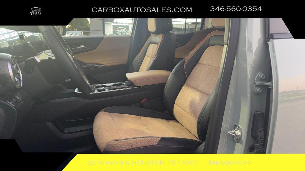 used 2025 Chevrolet Equinox car, priced at $28,500