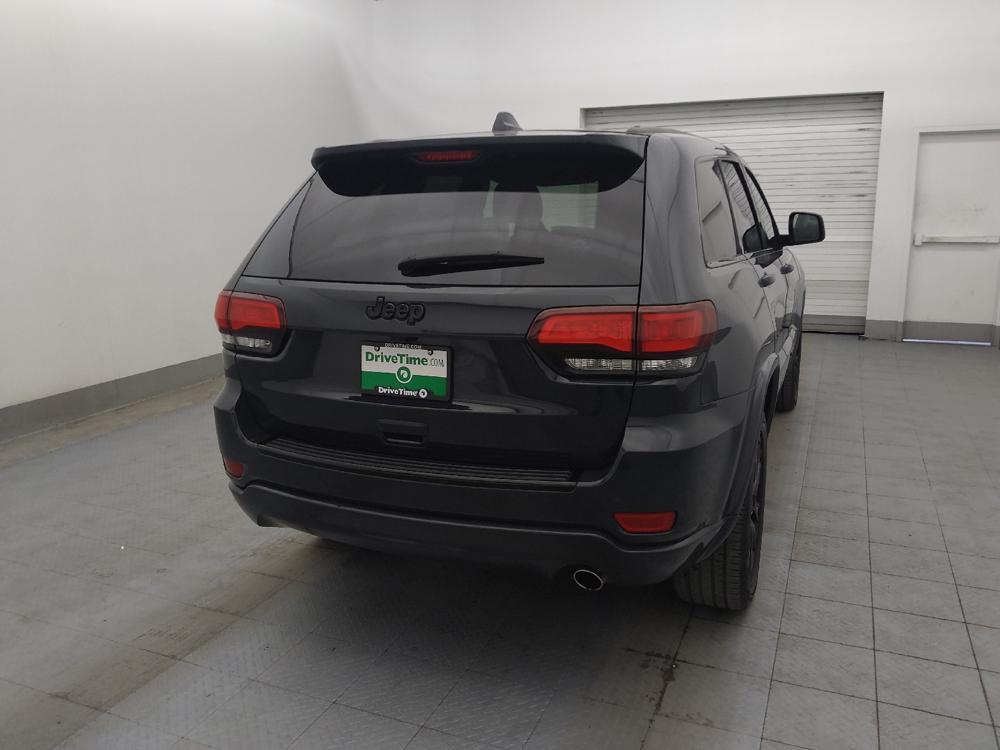 used 2017 Jeep Grand Cherokee car, priced at $17,495