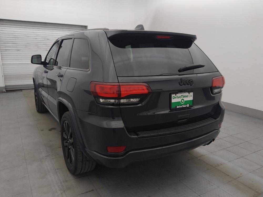 used 2017 Jeep Grand Cherokee car, priced at $17,495
