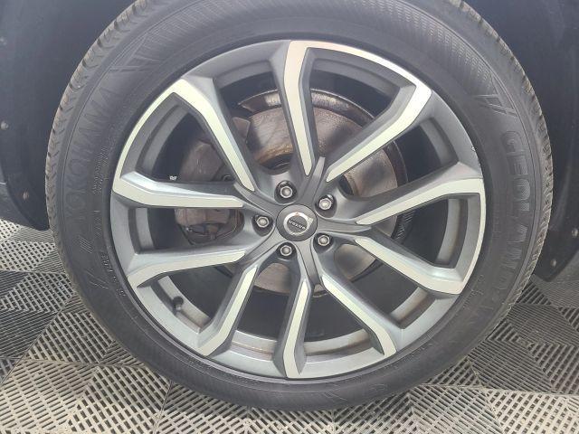 used 2018 Volvo XC90 car, priced at $20,444