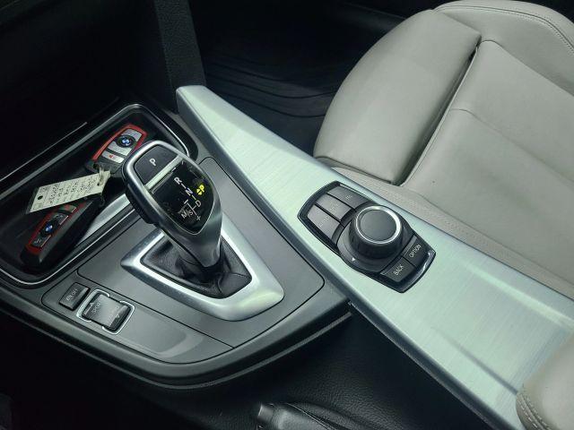 BMW 3 Series view 35