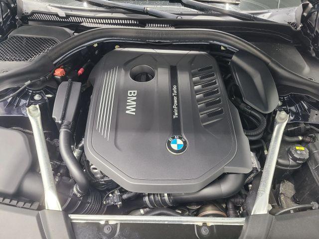 BMW 5 Series view 48