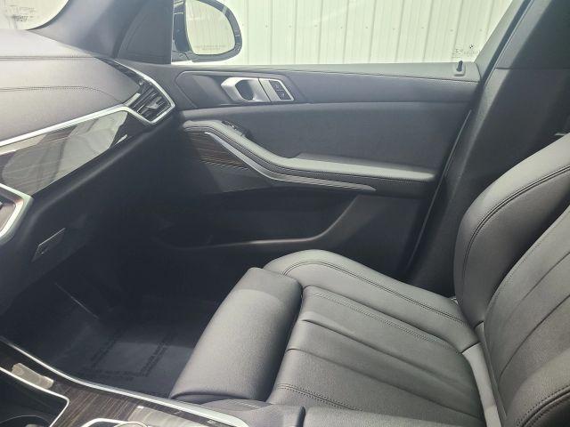 BMW X5 view 25