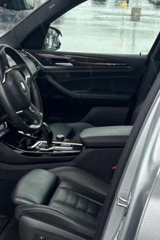 BMW X3 view 9