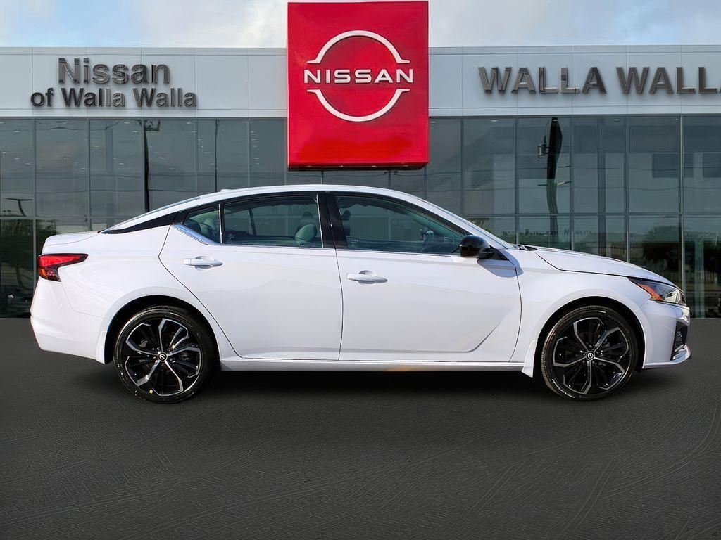 new 2025 Nissan Altima car, priced at $32,999
