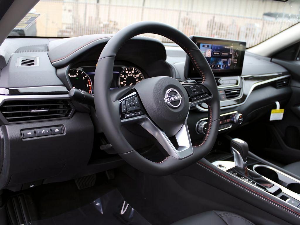 new 2025 Nissan Altima car