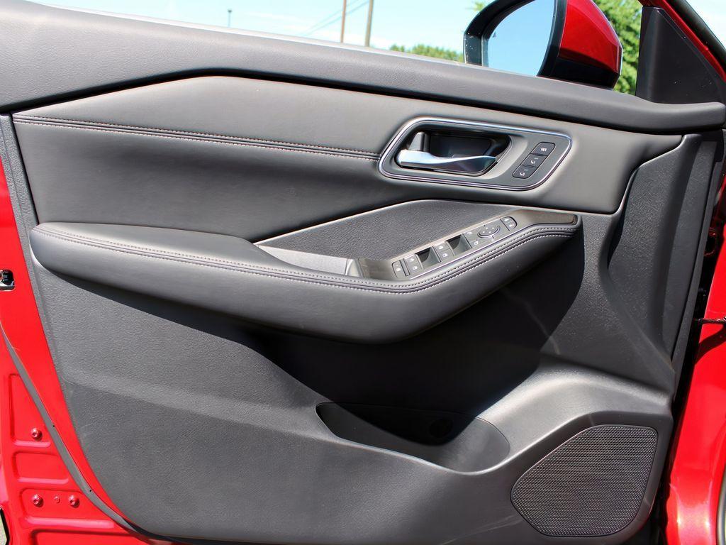 new 2025 Nissan Rogue car, priced at $40,999