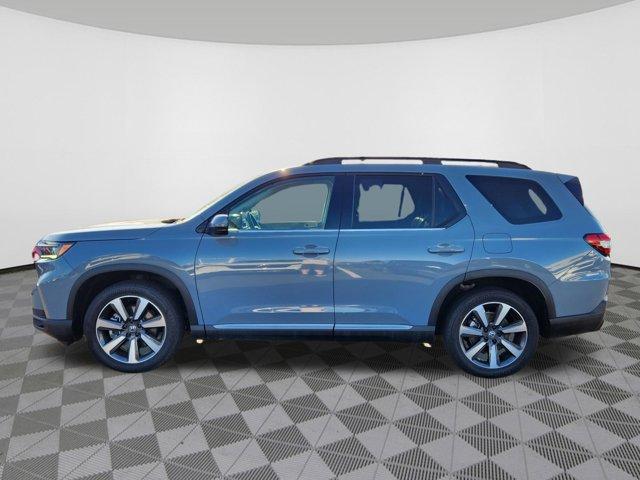used 2025 Honda Pilot car, priced at $45,598