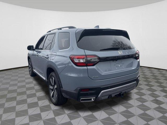 used 2025 Honda Pilot car, priced at $44,987