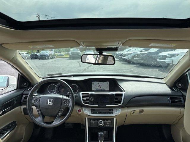2014 White Orchid Pearl Honda Accord