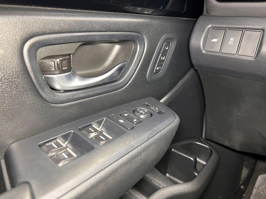 used 2025 Honda Pilot car, priced at $33,741