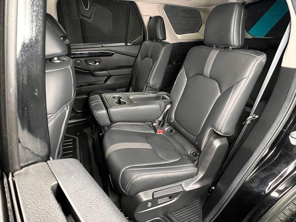 used 2025 Honda Pilot car, priced at $33,741