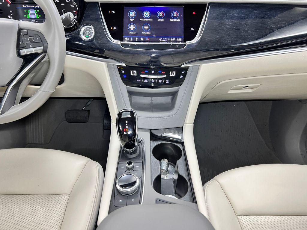 used 2025 Cadillac XT6 car, priced at $38,841