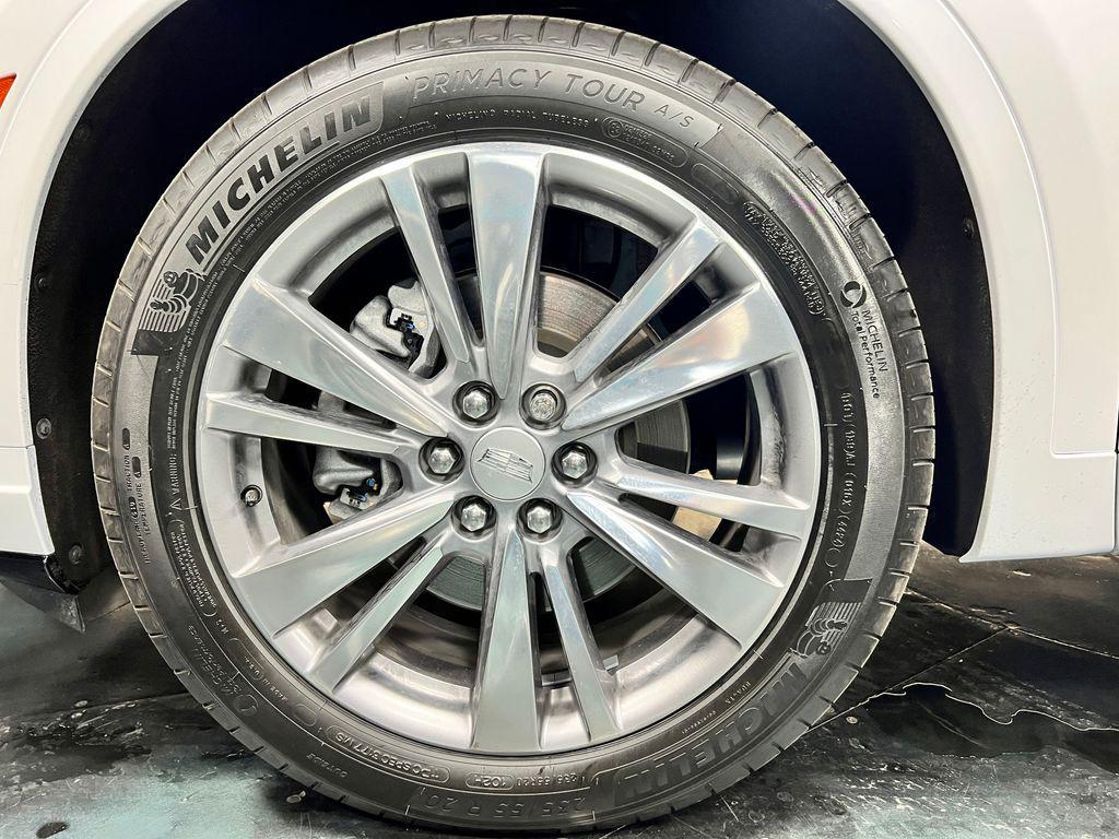 used 2025 Cadillac XT6 car, priced at $38,841